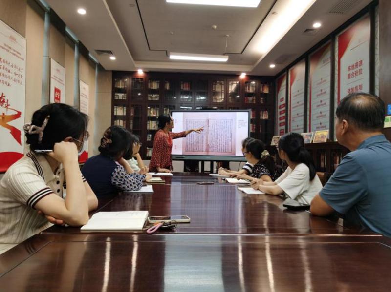 广西图书馆开展“古籍修复与版本学基础知识”业务培训