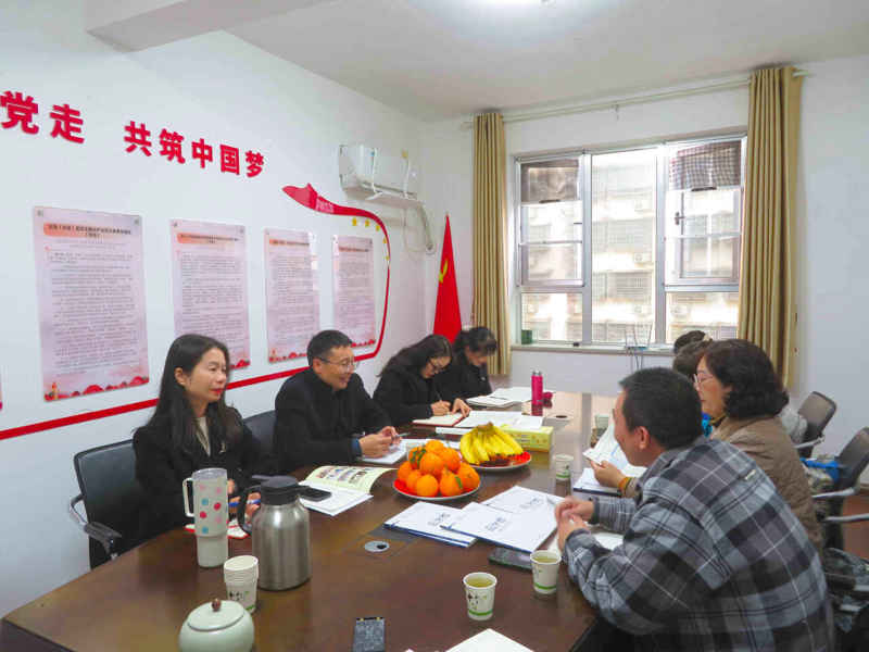 互学互鉴，共促发展 ——《图书馆界》编辑部赴《图书馆》编辑部交流学习