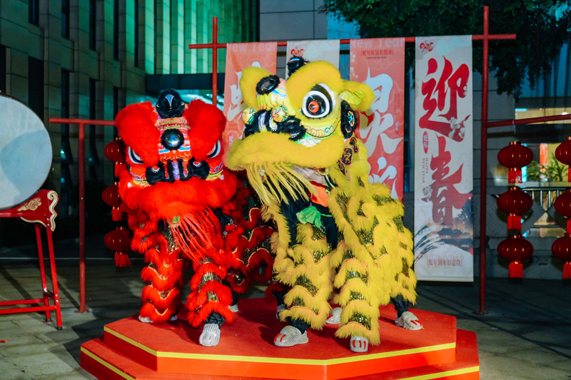 舞狮表演。广西图书馆供图