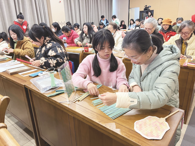 [南宁晚报]编织艺术乐趣无穷 千回百转蕴藏巧思
