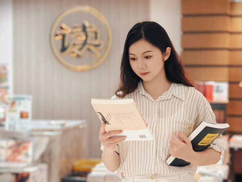 [广西综艺旅游频道]@南宁人，一大波读书活动来袭！看看你喜欢哪个？