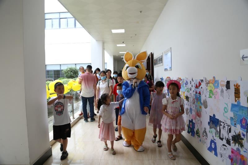 彼得兔带领孩子们体验图书嘉年华