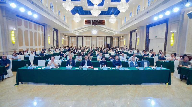 广西图书馆学会赴哈密参加西部公共图书馆2026年学术研讨会