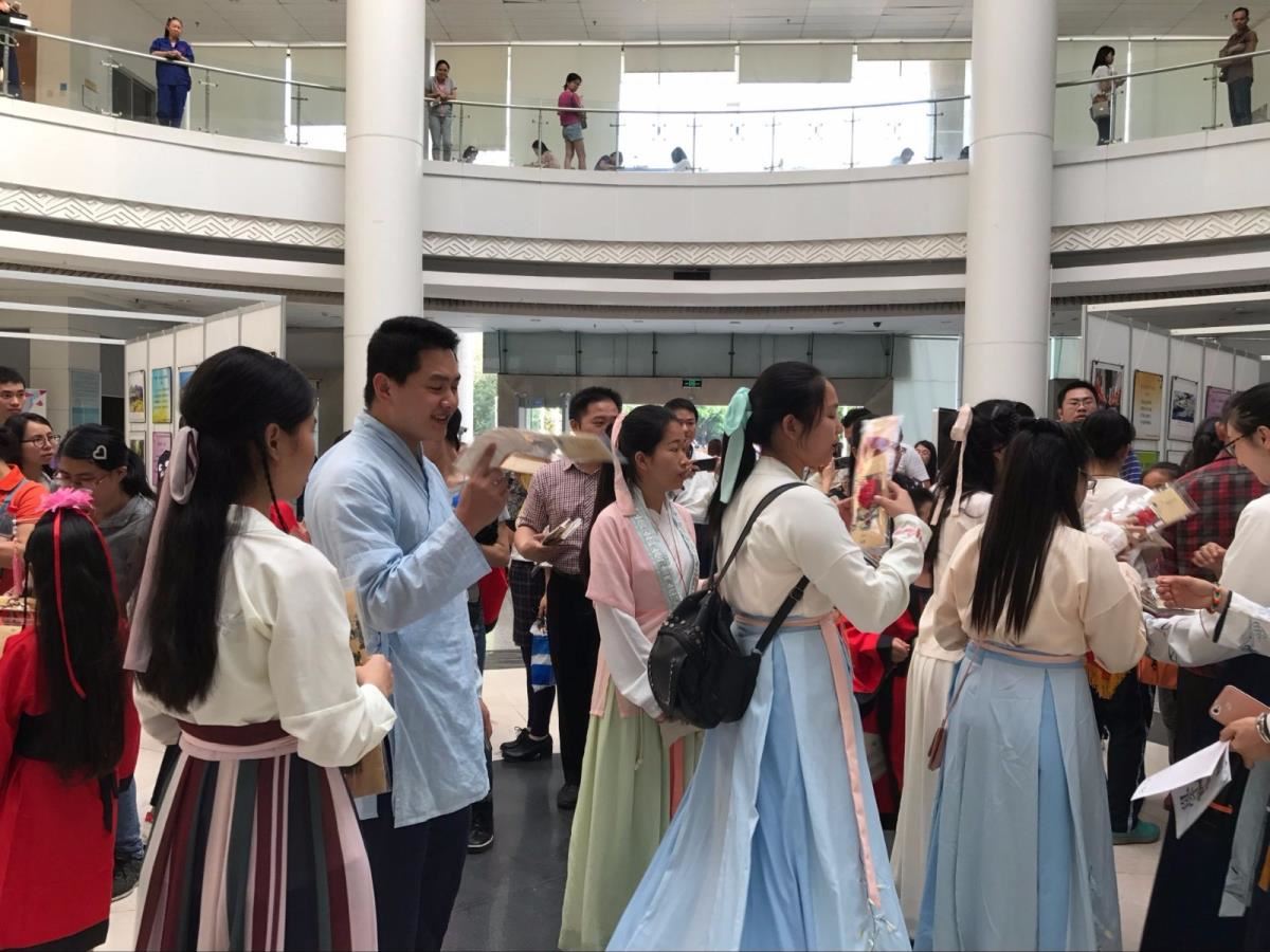 4参与活动的汉服同袍