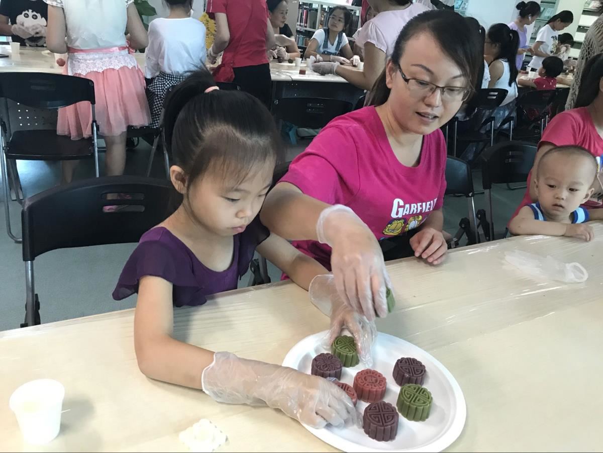 认真的小读者