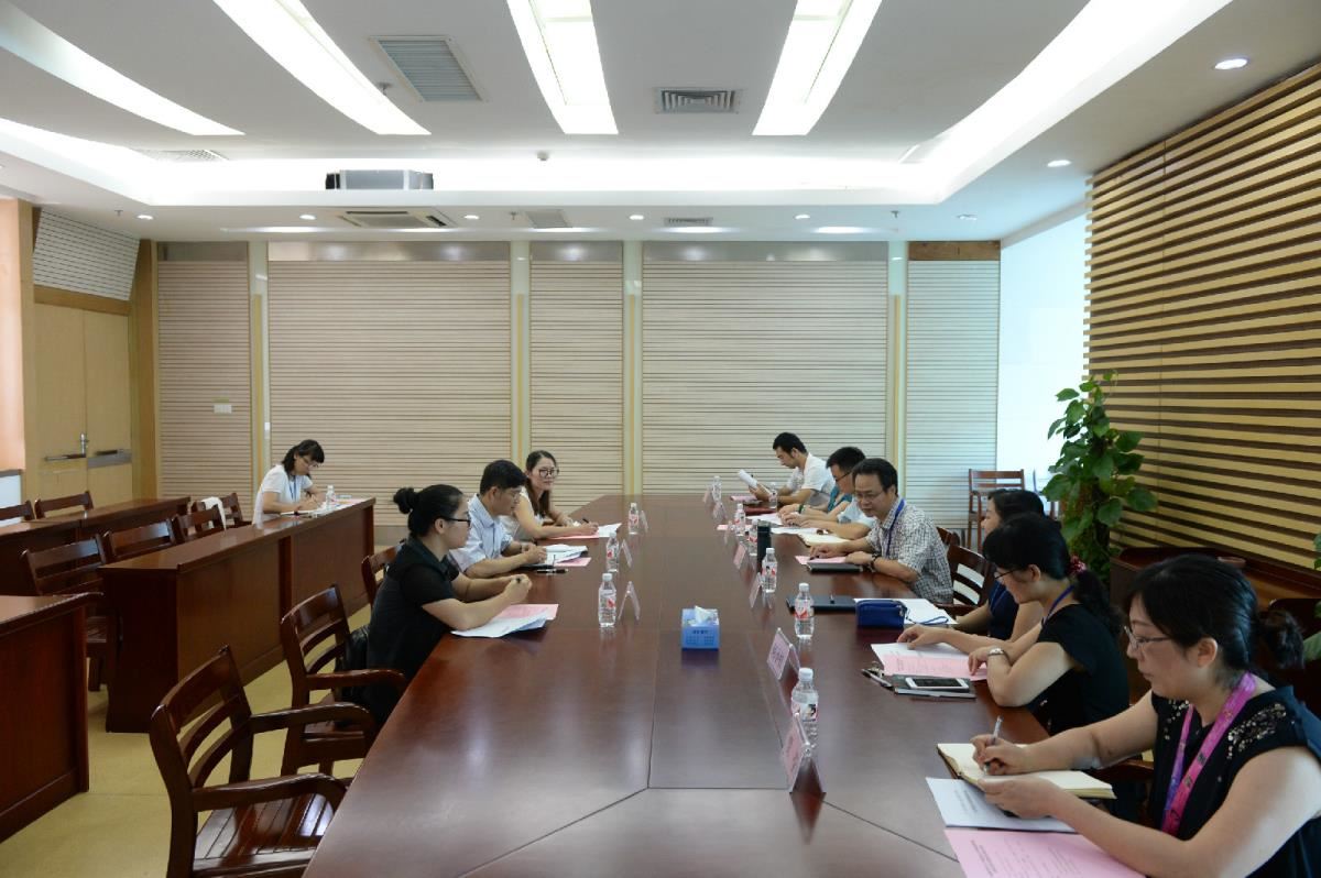 参会人员