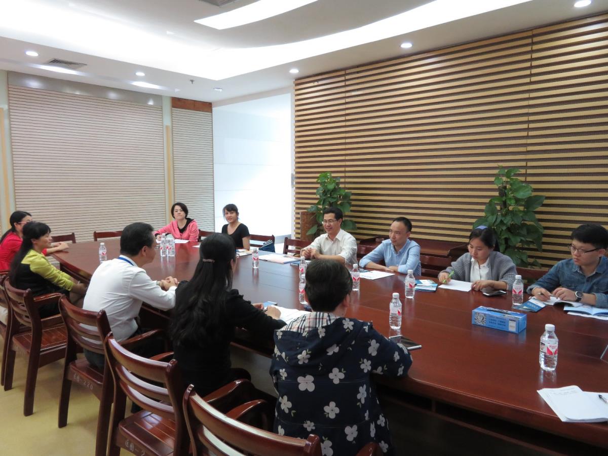 百色市图书馆副馆长卢林春一行到我馆学习交流两会服务经验