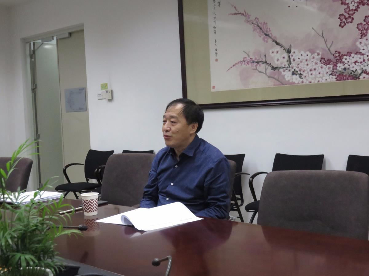 深圳图书馆王林副馆长向调研小组介绍文创经验