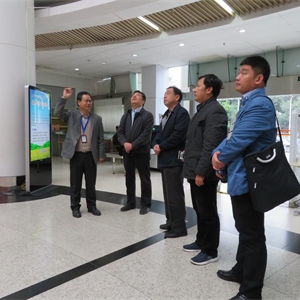 河南省文化厅公共文化处张德祥调研员一行四人赴我馆考察调研