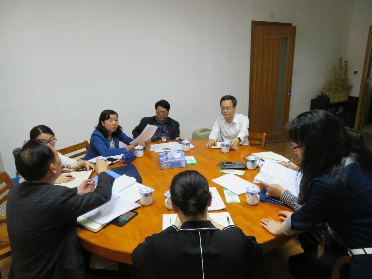 自治区文化厅严霜副厅长到我馆指导工作