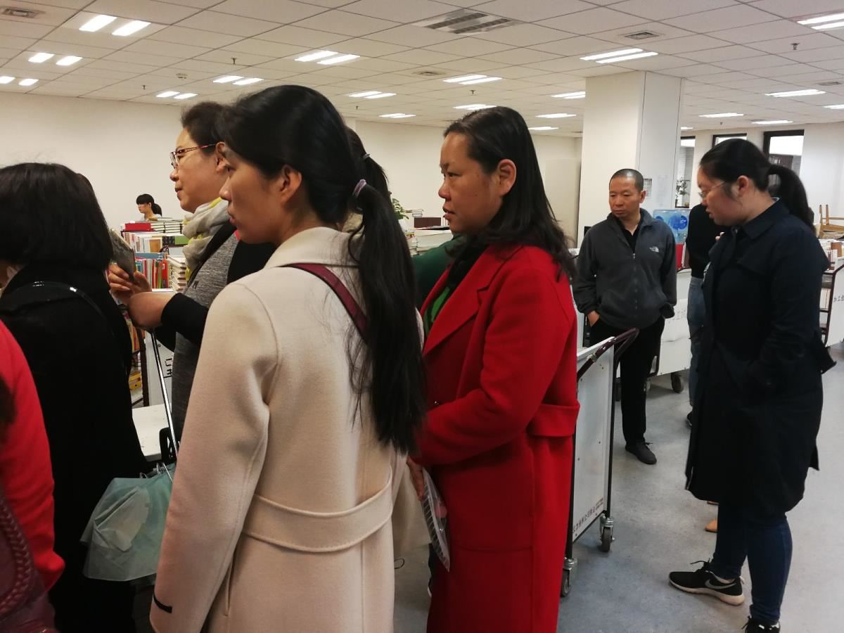 参观国图中文加工组
