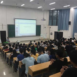 万水千山“粽”是情，广西图书馆伴你行——“广图筋斗云”2018年第三期广西公共数字文化服务推广系列活动走进高校