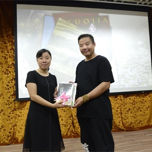 广西图书馆举办第五期阅读者活动“心潮逐浪高，共谱宝宝梦”——王庆飞儿童摄影技术分享会