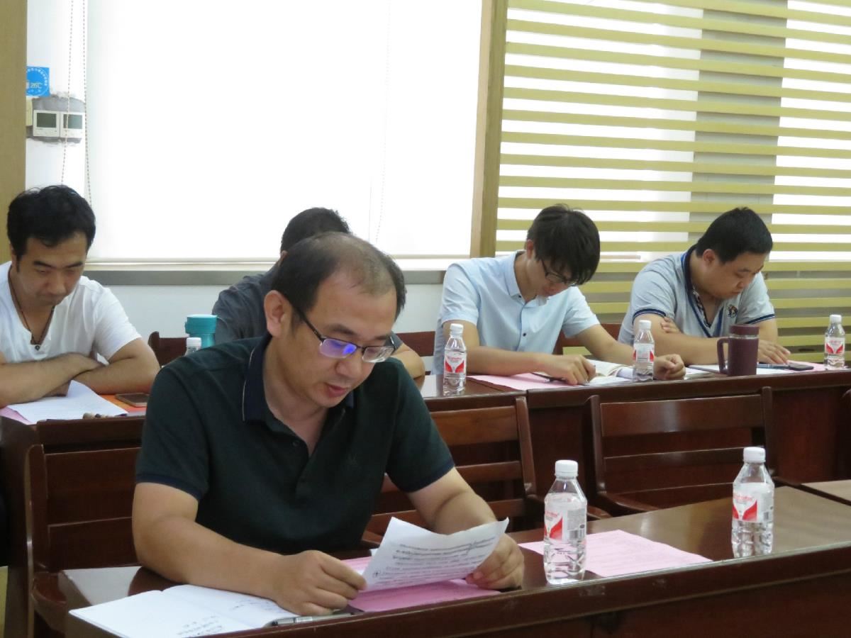 借阅部副主任赵云华发言