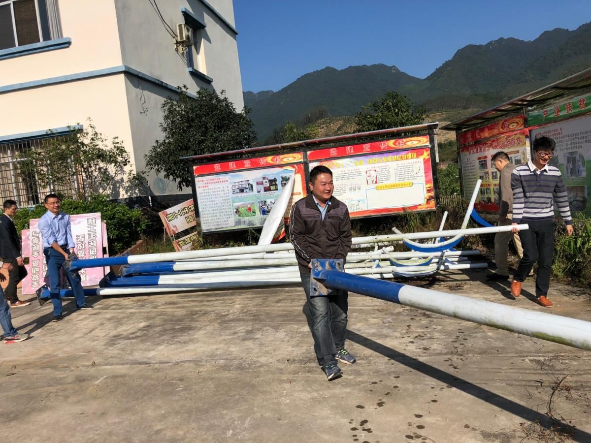开展美丽乡村清洁工作 2