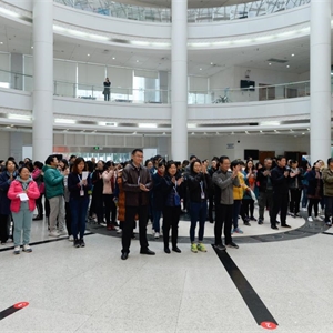 团结协作，砥励前行——广西图书馆工会举办“2019年迎新春趣味运动会”