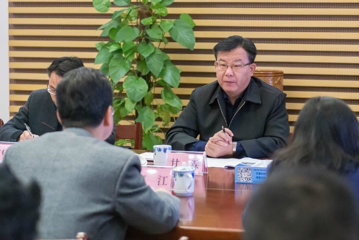 甘霖厅长听取工作汇报
