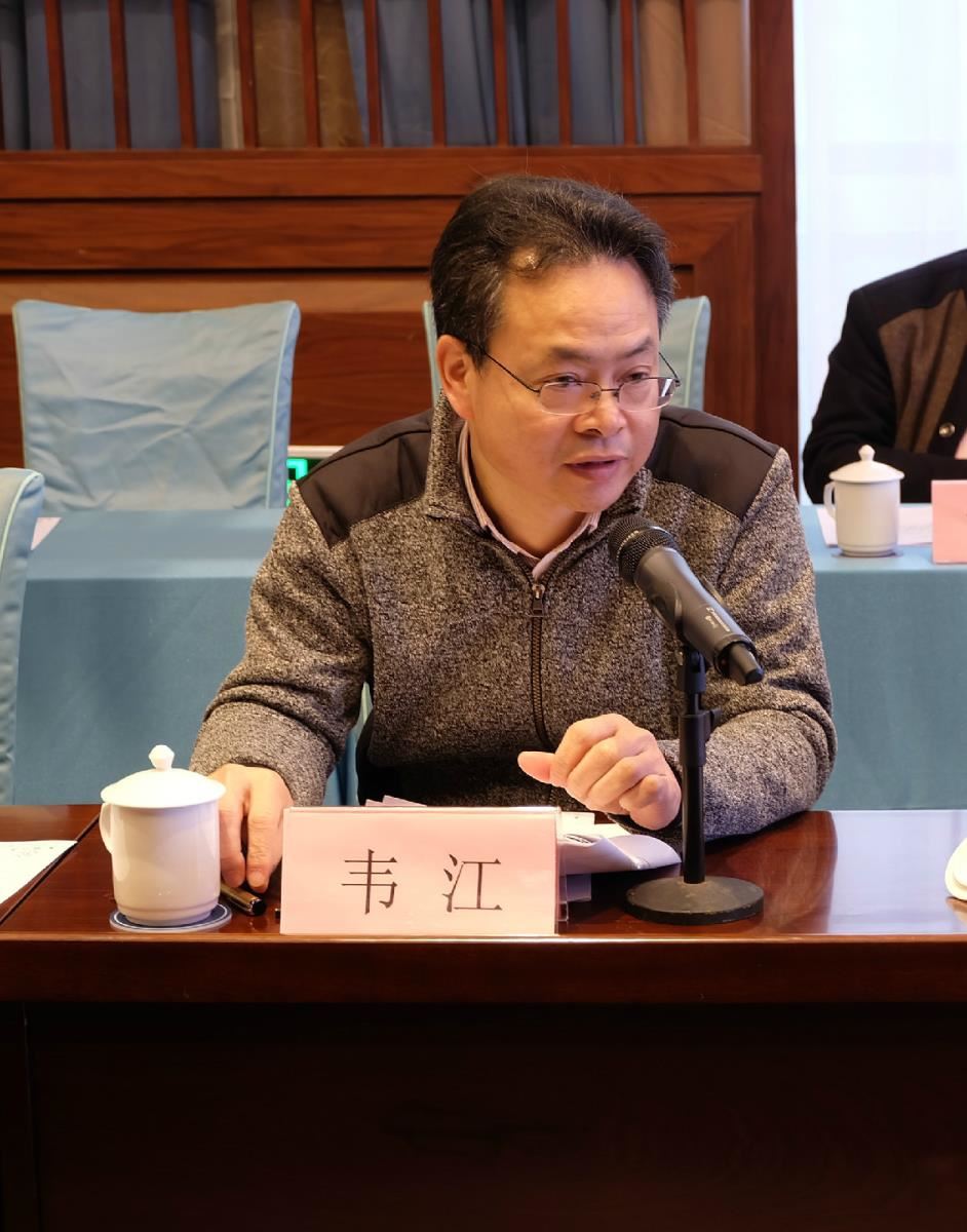 韦江馆长发布2018年全区公共图书馆事业情况报告