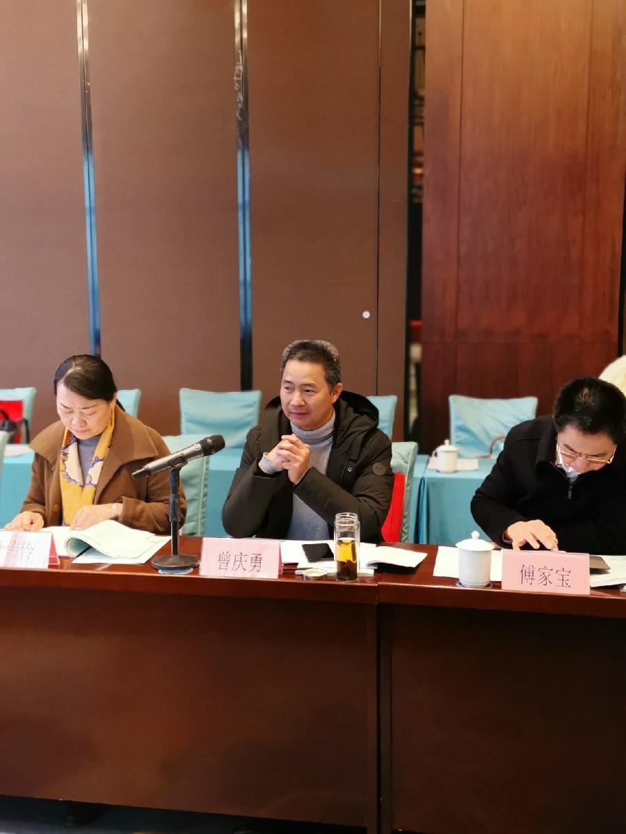 钦州市图书馆曾庆勇馆长发言