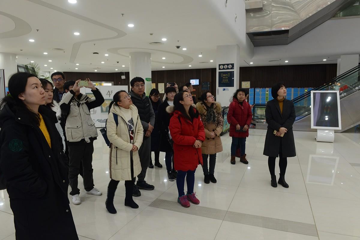 2月27日第一期跟班学习学员到绍兴市图书馆参观交流