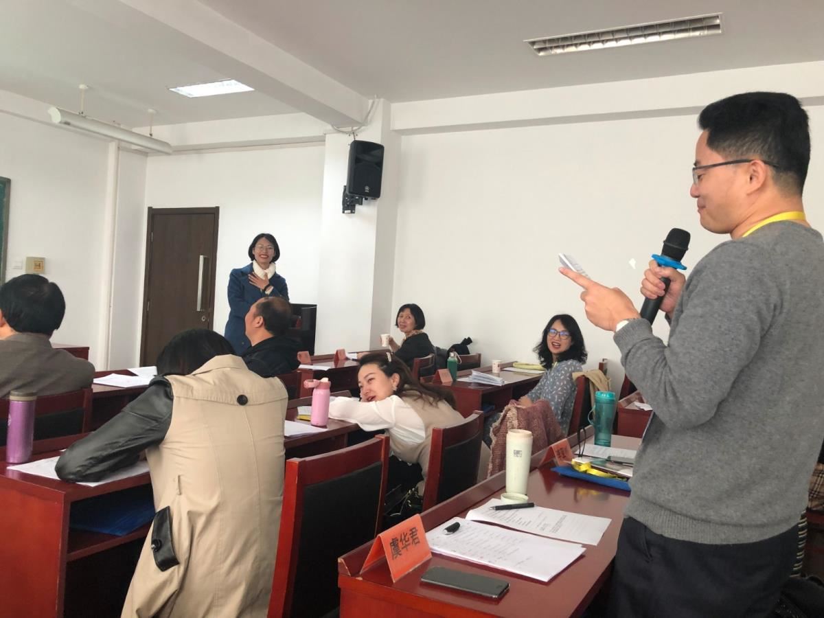 我馆馆员和参训学员互动