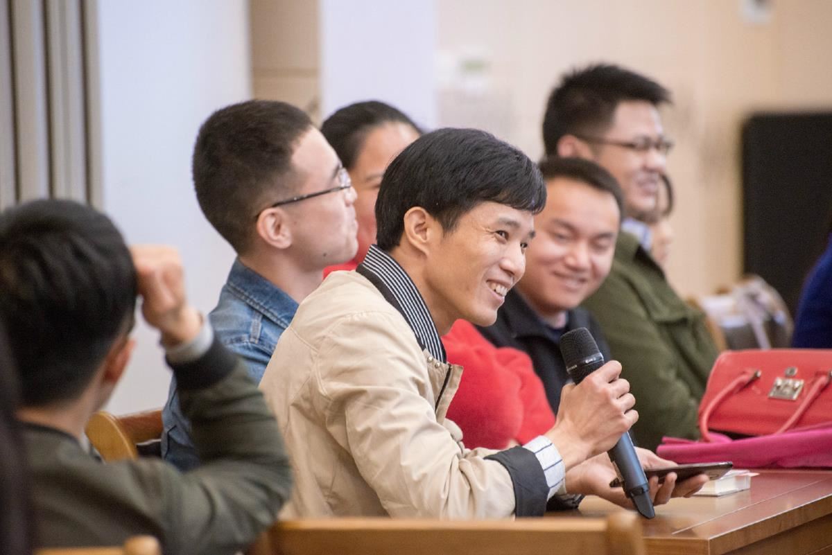 观众发言