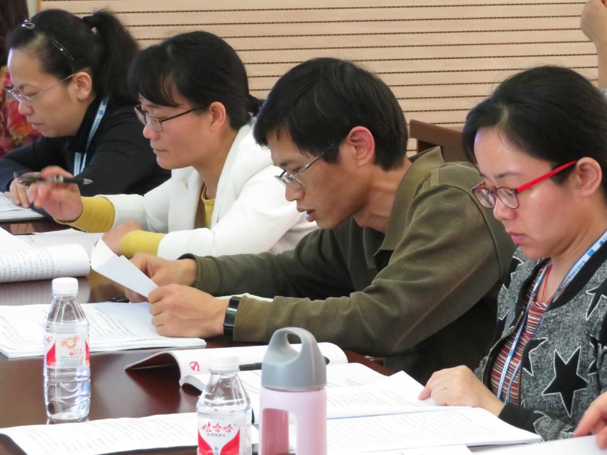 网络数据中心梁启恒结合工作发言