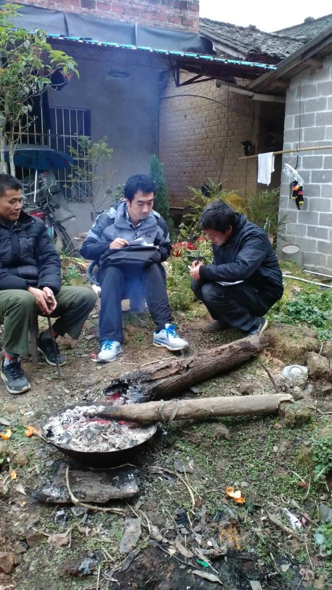 文瑜下乡扶贫