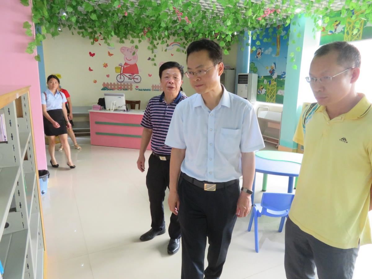 调研北流市图书馆少儿阅览室