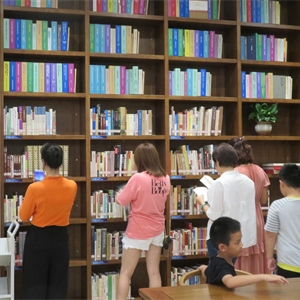 阅读与智慧同行——第十三期“阅读者”企业家走进图书馆活动