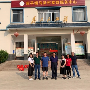 实地慰问体现脱贫攻坚责任担当