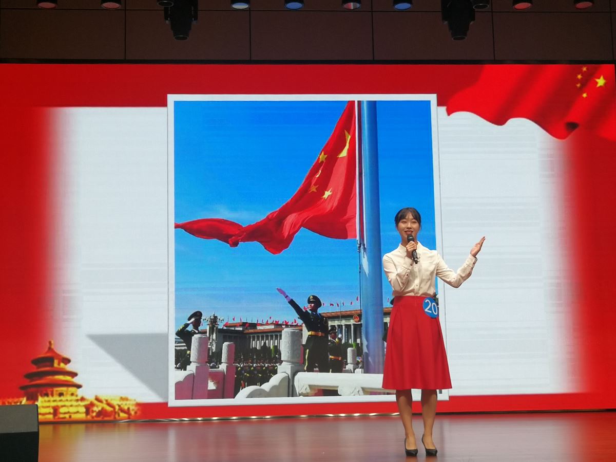 选手严牧含风采