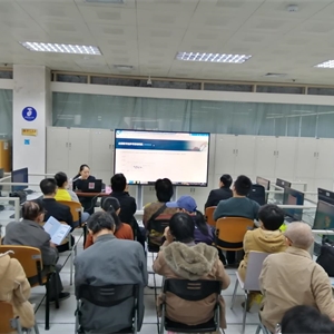 广西图书馆第二期“公共电子阅览室·数字资源检索与利用”培训活动顺利开展