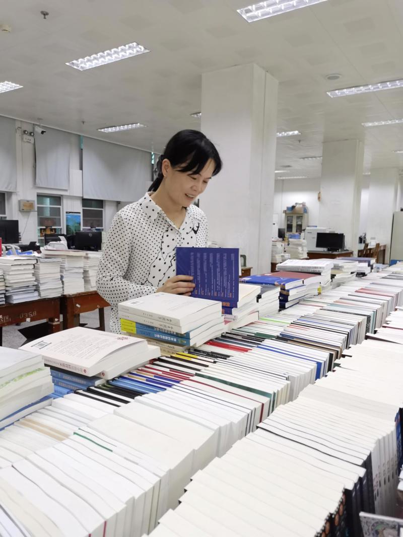 弘图先锋│自治区文化和旅游厅事业单位工作人员记功奖励——梁俭