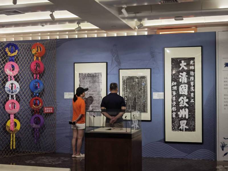 [南宁新闻网]“石韵生辉 民族之光——广西人口较少民族拓片展”亮相广西图书馆