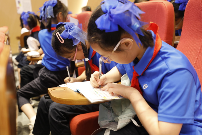 南宁市200余名小学生在书香中“阅”见友谊_fororder_2