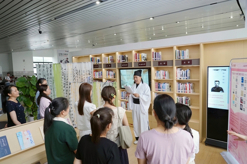 [人民网-广西频道]广西15个高铁读书驿站开展阅读推广活动