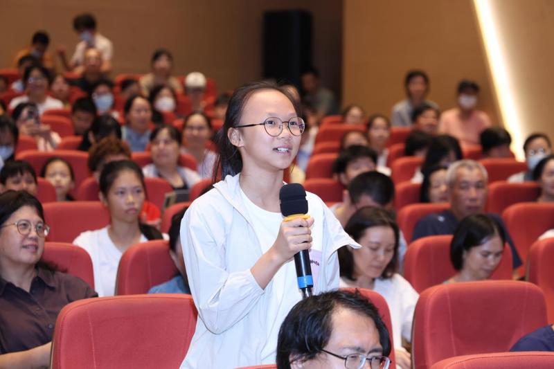 于赓哲做客“八桂讲坛” 解读“长安的荔枝”与八桂风物